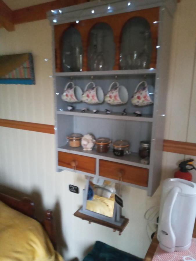 Glamping Malvern Shepherd Hut Exterior photo