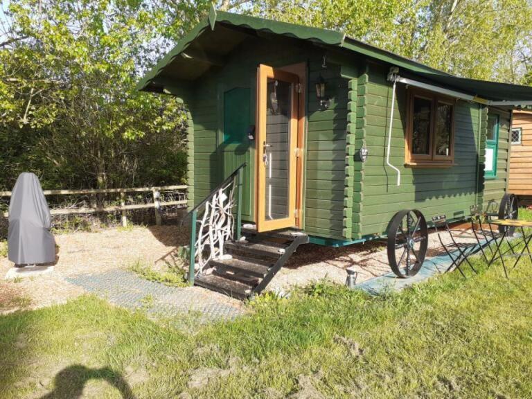 Glamping Malvern Shepherd Hut Exterior photo