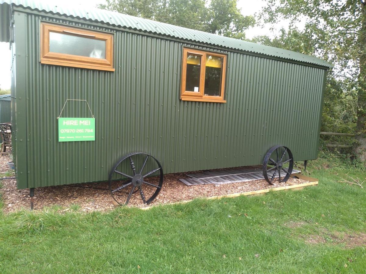 Glamping Malvern Shepherd Hut Exterior photo